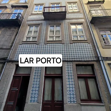 Lar Balcony
